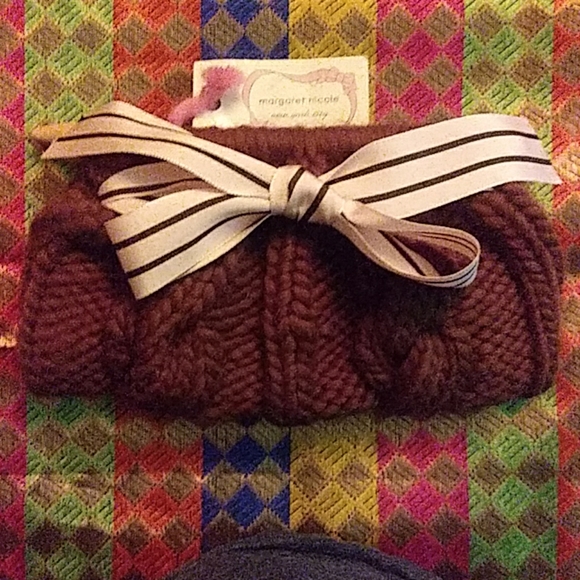 Margaret Nicole New York City - Hand Knit Handbag - Picture 1 of 8